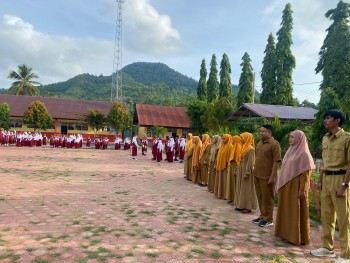 Upacara Bendera 6 Januari 2025